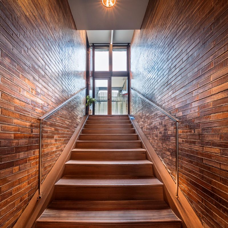 Forbattringsmalning Underhallsrenovering av Trapphus 8