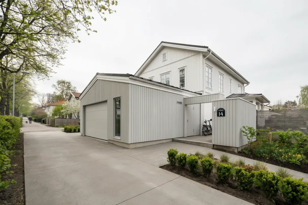 garagebygge med f rr dsdel vid villa i hj rup